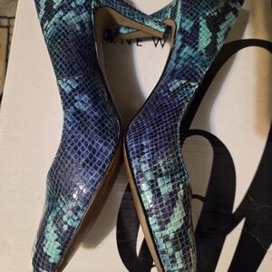 Chic Snakeskin Patterned Women's Heels